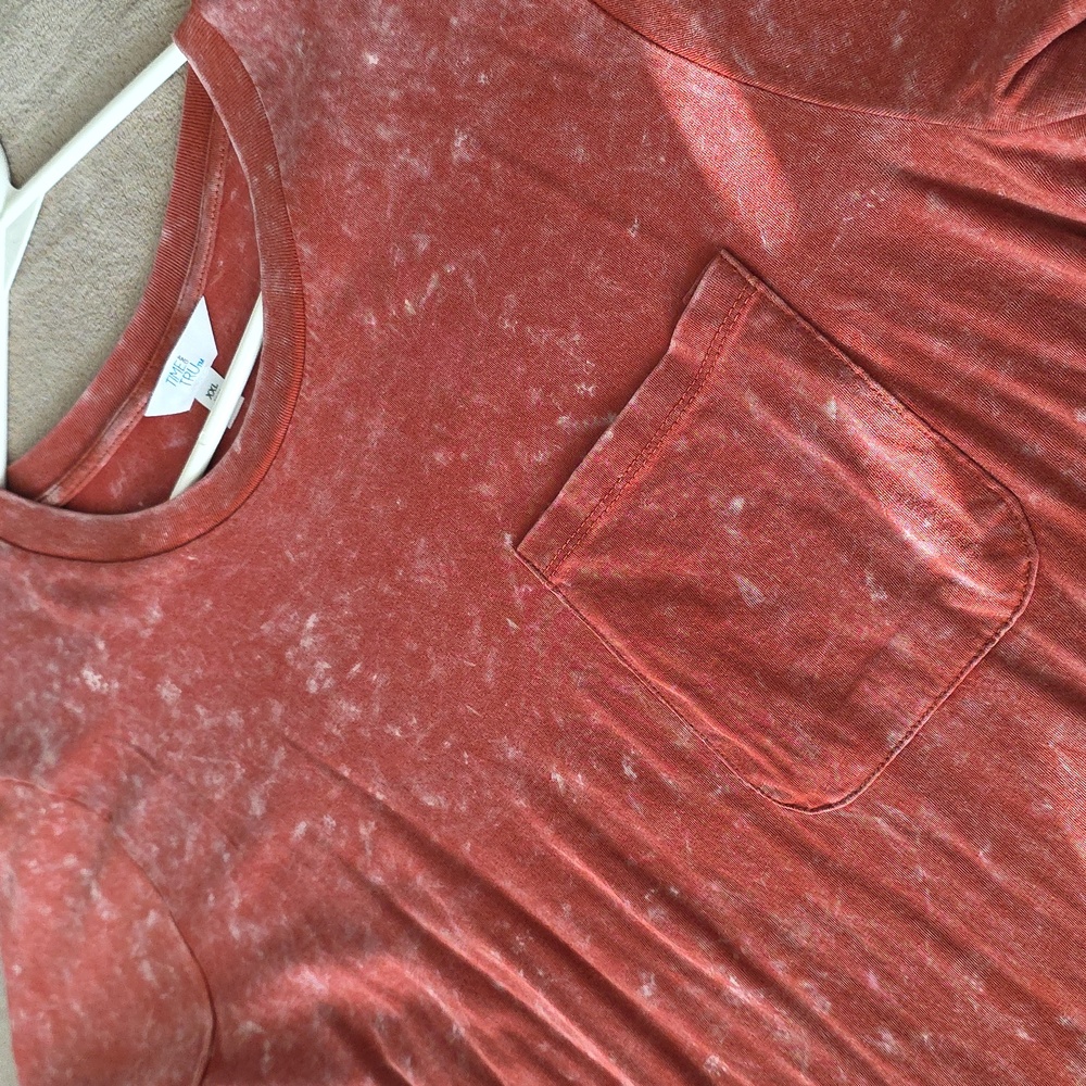 Burnt Orange & Tan Acid Wash T-Shirt with Pocket - Picture 4 of 6